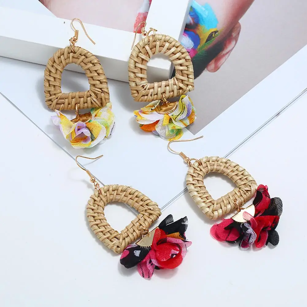 Lady D Shaped Half Round Tulle Flower Rattan Woven Drop Statement Hook Earrings hot
Lady D Shaped Half Round Tulle Flower Rattan Woven Drop Statement Hook Earrings hot