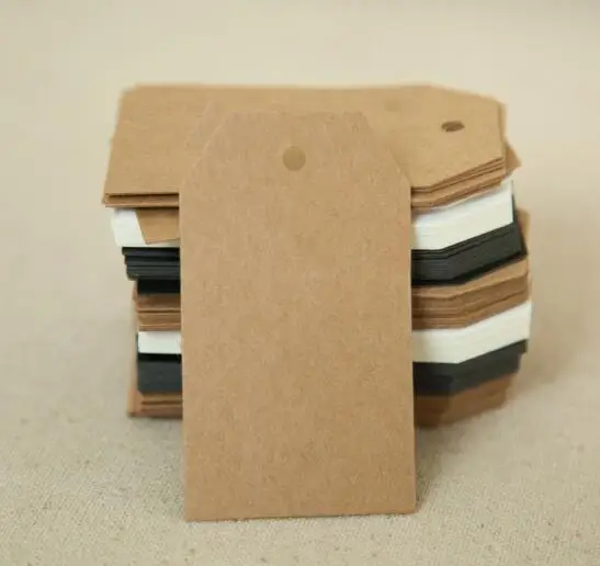 50pcs/Lot 7*4cm Kraft square Shape Card Hanging Tag for diy craft supply Christmas Party Decor Paper Cards Gift Tag
50pcs/Lot 7*4cm Kraft square Shape Card Hanging Tag for diy craft supply Christmas Party Decor Paper Cards Gift Tag