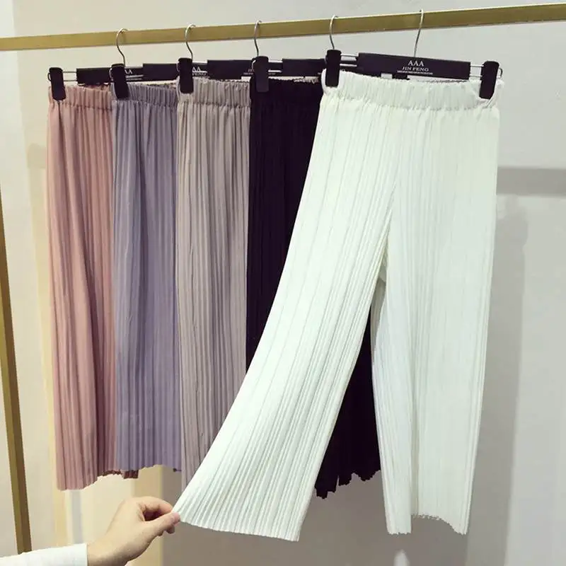 2019 women wide leg legging calf length summer pant black white fashion pleated pant lady quality loose pants
2019 women wide leg legging calf length summer pant black white fashion pleated pant lady quality loose pants