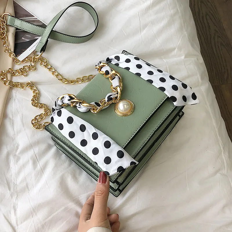 Luxury Chain Pu Women's Shoulder Bags Textured Scarf Lock Crossbody Bag Fashion Lady Flip Small Square Messenger Bags 2019
Luxury Chain Pu Women's Shoulder Bags Textured Scarf Lock Crossbody Bag Fashion Lady Flip Small Square Messenger Bags 2019