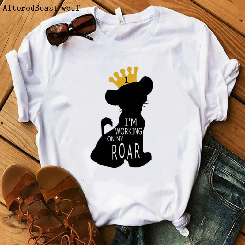Hakuna Matata T-shirt Lady the Lion King Simba vogue lady Tees Summer White printed cartoon O-Neck Short Sleeve Casual Tops tee
Hakuna Matata T-shirt Lady the Lion King Simba vogue lady Tees Summer White printed cartoon O-Neck Short Sleeve Casual Tops tee