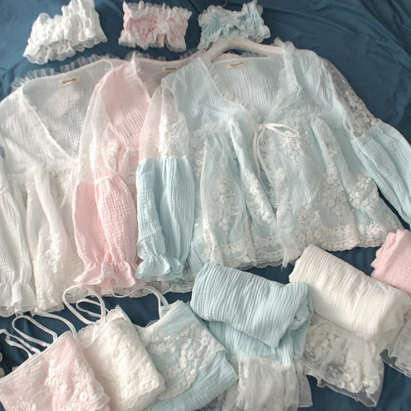 2019 Women's Mesh Spliced Lace Hook Flowers Sexy Lingerie Sweet 4 Piece Pajama Sets V-neck cotton Sleepwear Nightwear Home Suits
2019 Women's Mesh Spliced Lace Hook Flowers Sexy Lingerie Sweet 4 Piece Pajama Sets V-neck cotton Sleepwear Nightwear Home Suits