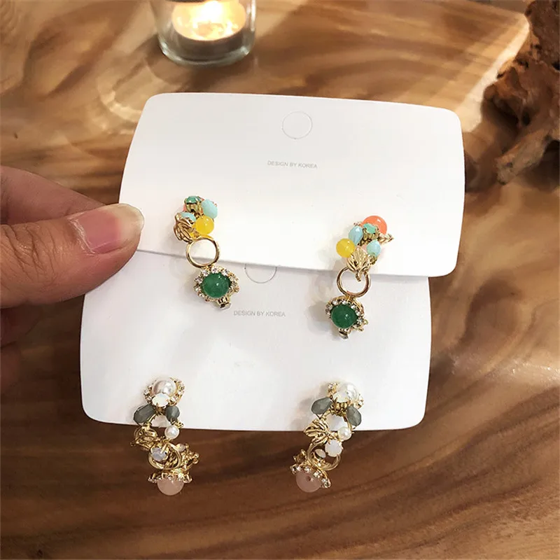 2019 New Korea Fashion Colorful Crystal Rhinestone Semicircle C Shape Hoop Earrings For Women Elegant Charm Pendientes Mujer
2019 New Korea Fashion Colorful Crystal Rhinestone Semicircle C Shape Hoop Earrings For Women Elegant Charm Pendientes Mujer