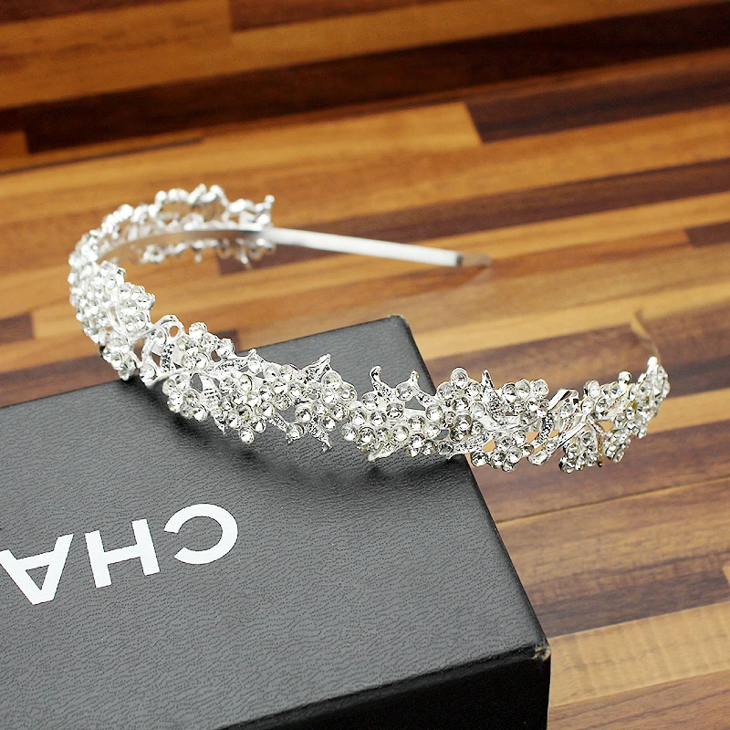 Wedding Bridal Bridesmaid Rhinestone Crown Silver Hair Flower Girls Tiara Hairband Crystal Princess Headband Prom Accessories
Wedding Bridal Bridesmaid Rhinestone Crown Silver Hair Flower Girls Tiara Hairband Crystal Princess Headband Prom Accessories