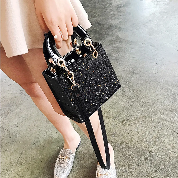 Baggage girl 2018 new sequins Diana Baggage Mini stereotyped bridal bag with one shoulder inclined handbag
Baggage girl 2018 new sequins Diana Baggage Mini stereotyped bridal bag with one shoulder inclined handbag
