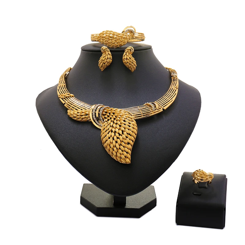African jewelry set 2018 Gold color Arabic Nigerian imitation crystal wedding jewelry set african beads Jewelry set bijoux
African jewelry set 2018 Gold color Arabic Nigerian imitation crystal wedding jewelry set african beads Jewelry set bijoux