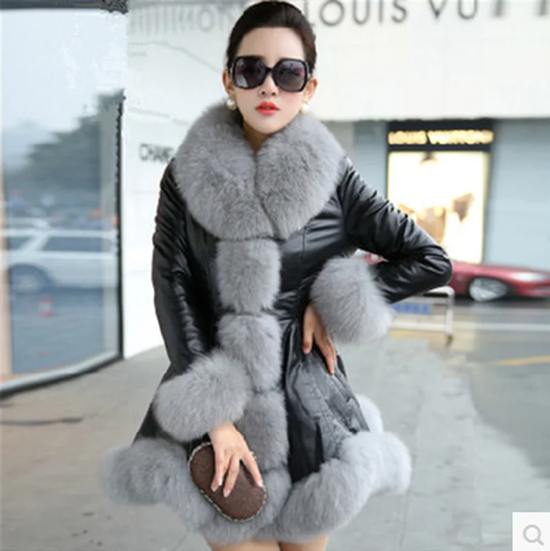 U-SWEAR Winter New Imitation Fox Fur Collar Leather Long Down Feather Cotton Slim Fur Coat Female Faux Fur Coat Plus Size S-6XL 
U-SWEAR Winter New Imitation Fox Fur Collar Leather Long Down Feather Cotton Slim Fur Coat Female Faux Fur Coat Plus Size S-6XL
