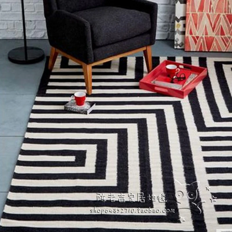 Black and white handmade carpet bedroom bedside living room coffee table mat geometric abstract stripes Nordic simple carpet
Black and white handmade carpet bedroom bedside living room coffee table mat geometric abstract stripes Nordic simple carpet