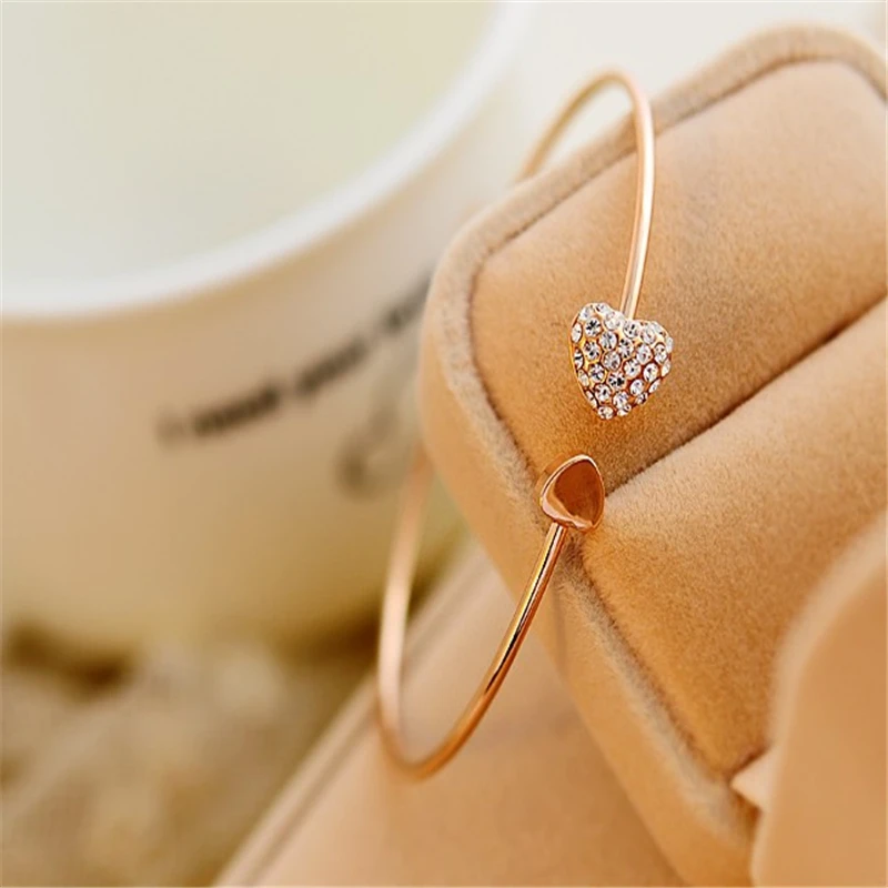 Heart-Shaped Bracelet 2019 Fashion Jewelry Female Open Plated Gold Love Crystal Jewelry Bracelet For Women Gifts Alloy Bracelets
Heart-Shaped Bracelet 2019 Fashion Jewelry Female Open Plated Gold Love Crystal Jewelry Bracelet For Women Gifts Alloy Bracelets