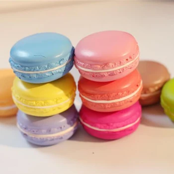 Lovely 1PC Kawaii Soft Dessert Macaron Cute Toys Pretend Kitchen Toys Artificial Macaroons Toys random color
Lovely 1PC Kawaii Soft Dessert Macaron Cute Toys Pretend Kitchen Toys Artificial Macaroons Toys random color