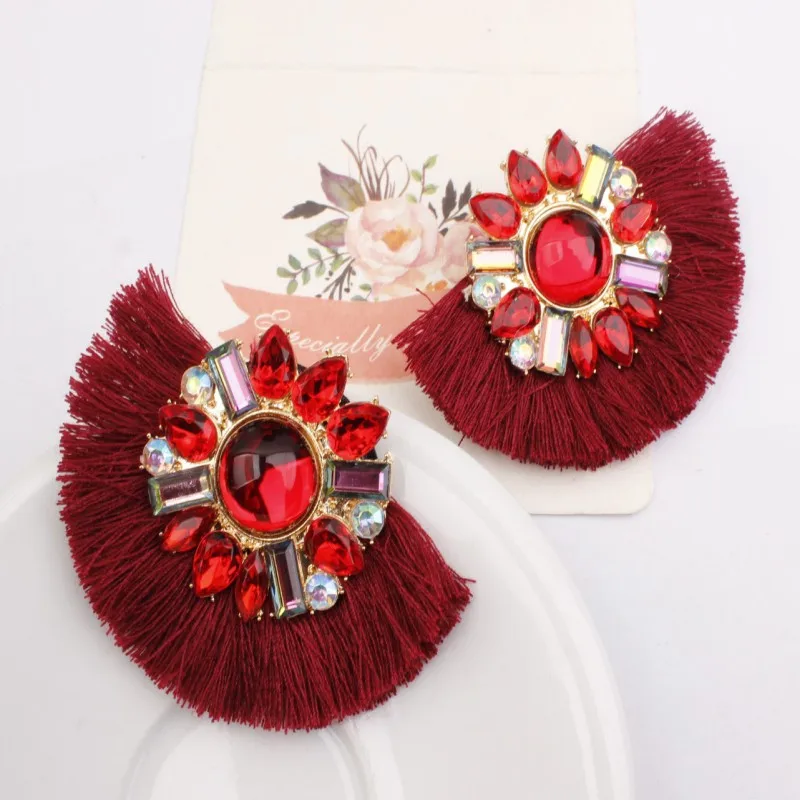 Tassel Bohemian style Rhinestone stone Earrings For Women earings fashion jewelry long crystal earring geometric fringe 2019
Tassel Bohemian style Rhinestone stone Earrings For Women earings fashion jewelry long crystal earring geometric fringe 2019