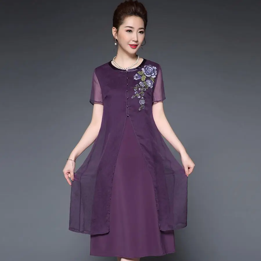 Free Shipping New Summer Chinese Fashion Dress Women Round Collar Fake Two Pieces Embroidery Silk Casual Dress Purple/Blue
Free Shipping New Summer Chinese Fashion Dress Women Round Collar Fake Two Pieces Embroidery Silk Casual Dress Purple/Blue