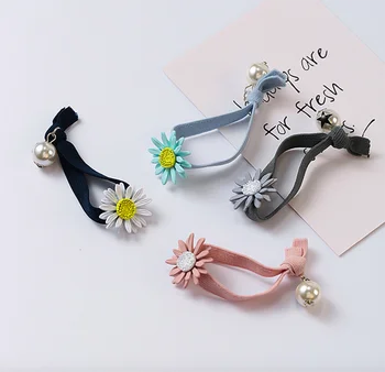 Small Daisy Flowers Cute Maccaron Flat Flat Knot Leather Hair Round Hair Ornaments Flowers Headdress Fashion Casual
Small Daisy Flowers Cute Maccaron Flat Flat Knot Leather Hair Round Hair Ornaments Flowers Headdress Fashion Casual