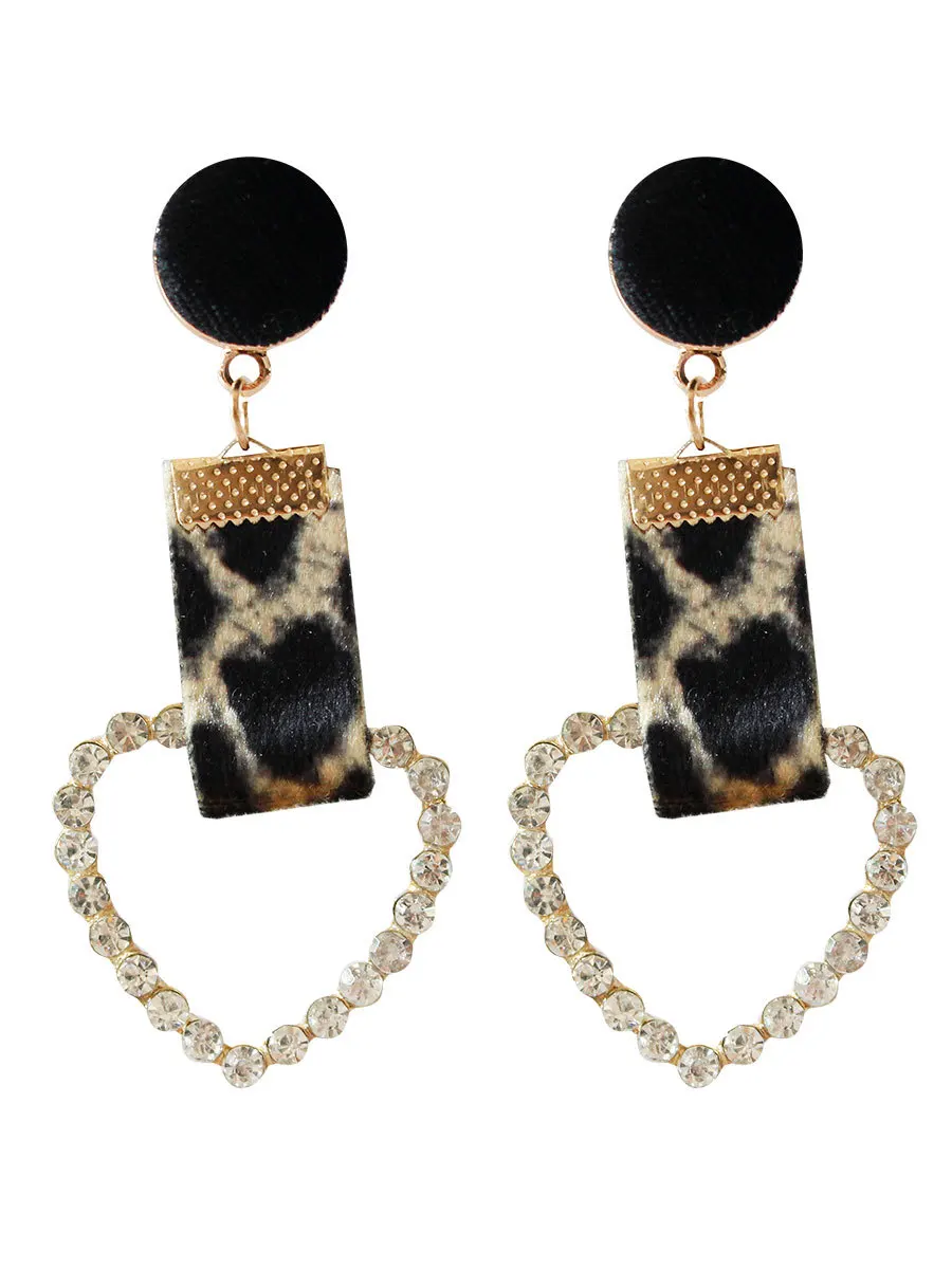 Simple Charm Leopard Print Stud Earrings for Women Hollow Heart Crystal Long Velvet Earrings Valentine's Day Jewelry Gift
Simple Charm Leopard Print Stud Earrings for Women Hollow Heart Crystal Long Velvet Earrings Valentine's Day Jewelry Gift
