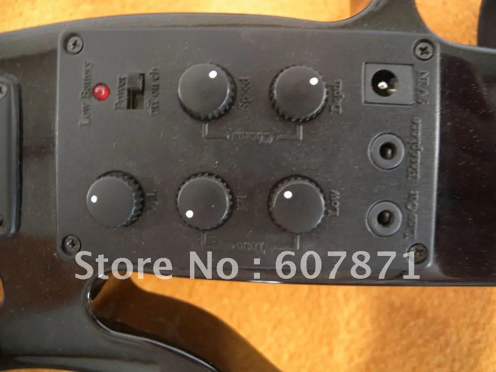 New 4/4 Electric Violin Solid wood Powerful Sound Big jack Mp3 back Sound black
New 4/4 Electric Violin Solid wood Powerful Sound Big jack Mp3 back Sound black