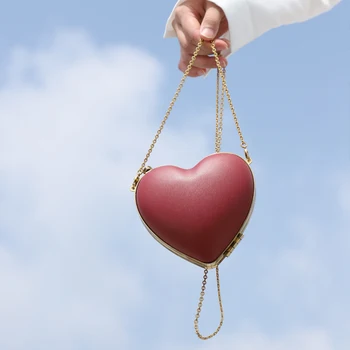 Evening Bags Heart Shaped Chain Shoulder Purse Day Clutch Bags For Wedding Party Banquet Bag Clip Personality Love Handbag
Evening Bags Heart Shaped Chain Shoulder Purse Day Clutch Bags For Wedding Party Banquet Bag Clip Personality Love Handbag