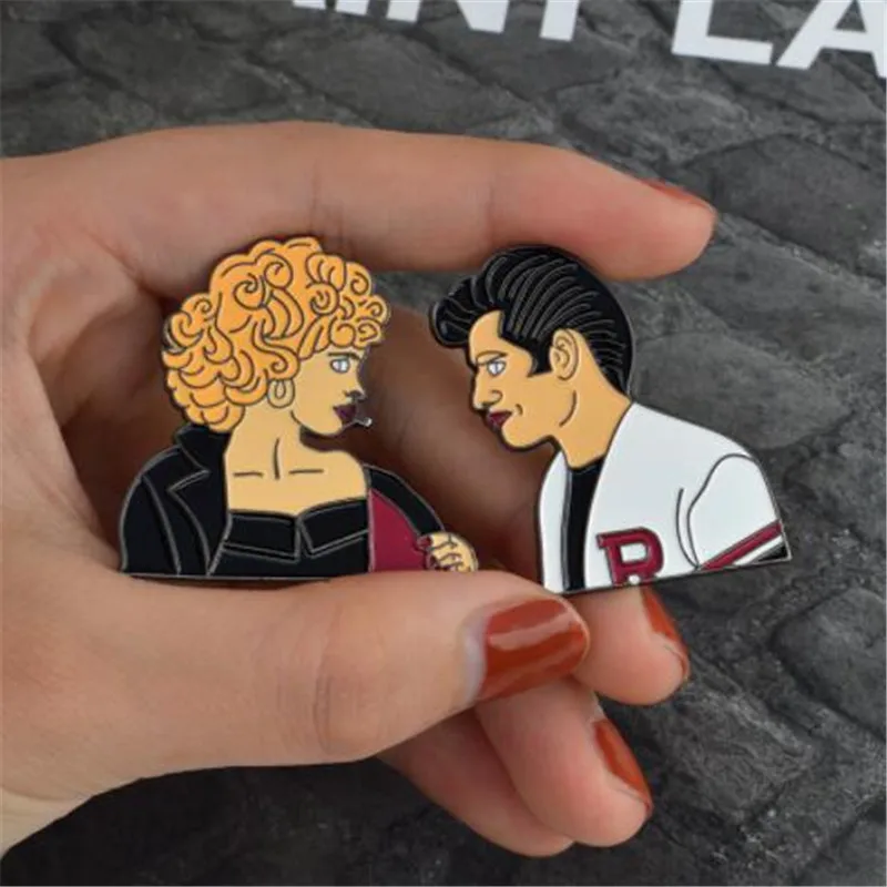 WKOUD 2pcs/set Grease Enamel Pin Nostalgic movie Cartoon Badge Button Lapel Brooch Romantic icons Gift for Lovers
WKOUD 2pcs/set Grease Enamel Pin Nostalgic movie Cartoon Badge Button Lapel Brooch Romantic icons Gift for Lovers