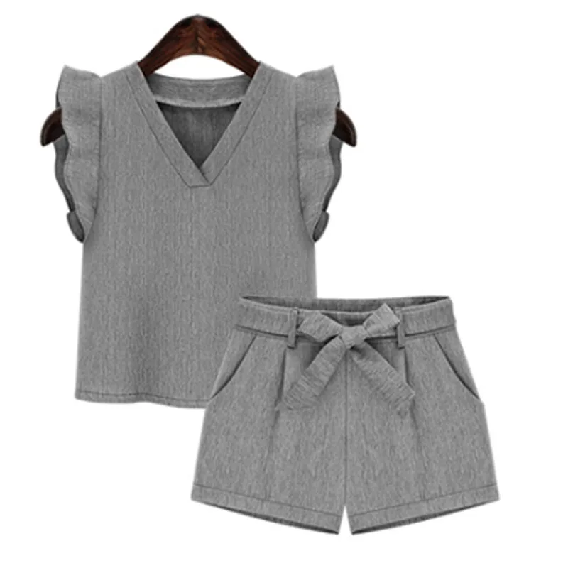 2019 Summer European Style Women Sets T-Shirts Shorts Two Pieces Ladies V-Neck Solid Color Suits Brand Design Clothes Plus Size
2019 Summer European Style Women Sets T-Shirts Shorts Two Pieces Ladies V-Neck Solid Color Suits Brand Design Clothes Plus Size
