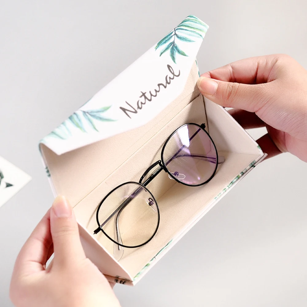 Portable glasses case Small Fresh And Lovely Sunglasses Glasses Case Storage Box Eyewear Protector PU Spectacle Case Hot
Portable glasses case Small Fresh And Lovely Sunglasses Glasses Case Storage Box Eyewear Protector PU Spectacle Case Hot