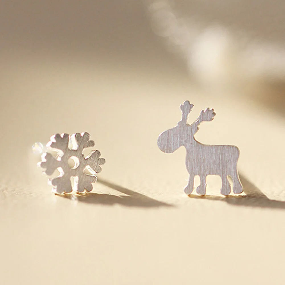 Girft Fashion Tiny Cute Silver Snowflake Mini Elks Deer Reindeer Stud Earrings For Women Girl Christmas Style Brincos Jewelry
Girft Fashion Tiny Cute Silver Snowflake Mini Elks Deer Reindeer Stud Earrings For Women Girl Christmas Style Brincos Jewelry