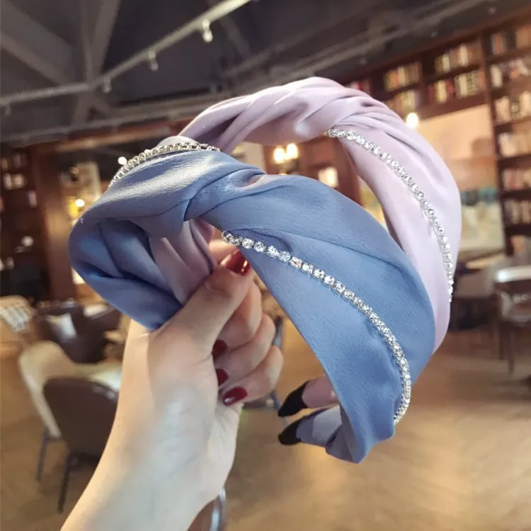 Silk Crystal Knot Headbands For Women Korea Hair Accessories Hair Bows Crystal Crown Rhinestone Hairbands Head Wrap Hair Band
Silk Crystal Knot Headbands For Women Korea Hair Accessories Hair Bows Crystal Crown Rhinestone Hairbands Head Wrap Hair Band