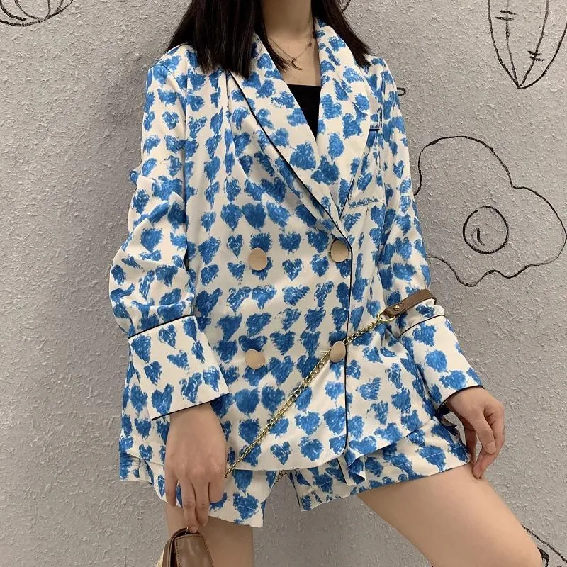 Fashion New Elegant Print Blazer Shorts Suits Women Long Sleeve V-Neck Coats Tops High Waist Shorts Two Piece Sets 
Fashion New Elegant Print Blazer Shorts Suits Women Long Sleeve V-Neck Coats Tops High Waist Shorts Two Piece Sets