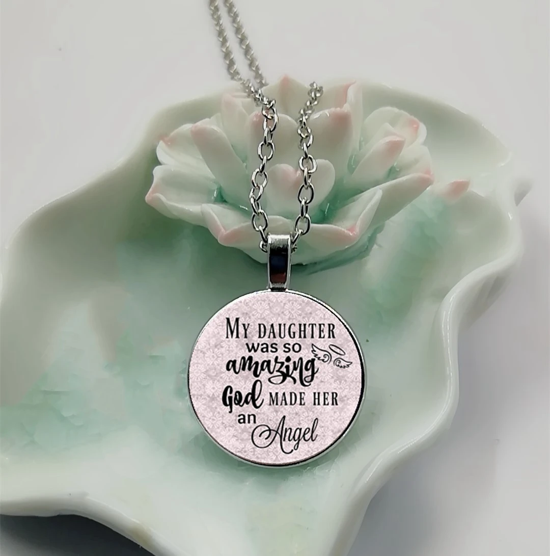 2018 NEW Commemorative Charm, Daughter's Loss, My Daughter Is Amazing, God Makes Her An Angel, I Miss My Daughter Very Much
2018 NEW Commemorative Charm, Daughter's Loss, My Daughter Is Amazing, God Makes Her An Angel, I Miss My Daughter Very Much