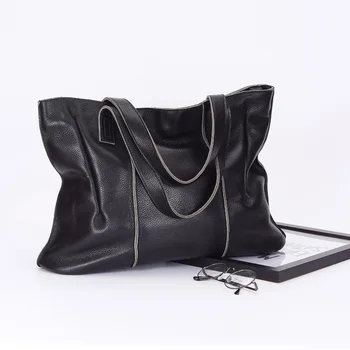 Genuine Leather bag women's Shoulder messenger Bag Handbags 2019 female Designer Real Cow Leather Crossbody bag for women black
Genuine Leather bag women's Shoulder messenger Bag Handbags 2019 female Designer Real Cow Leather Crossbody bag for women black
