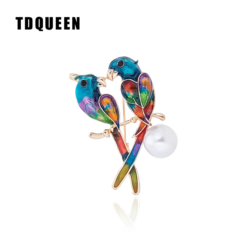 TDQUEEN Enamel Bird Pins And Brooches For Women Multicolor Love Parrot Femme Badge Broche Big Pearl Fashion Costume Pin Jewelry
TDQUEEN Enamel Bird Pins And Brooches For Women Multicolor Love Parrot Femme Badge Broche Big Pearl Fashion Costume Pin Jewelry
