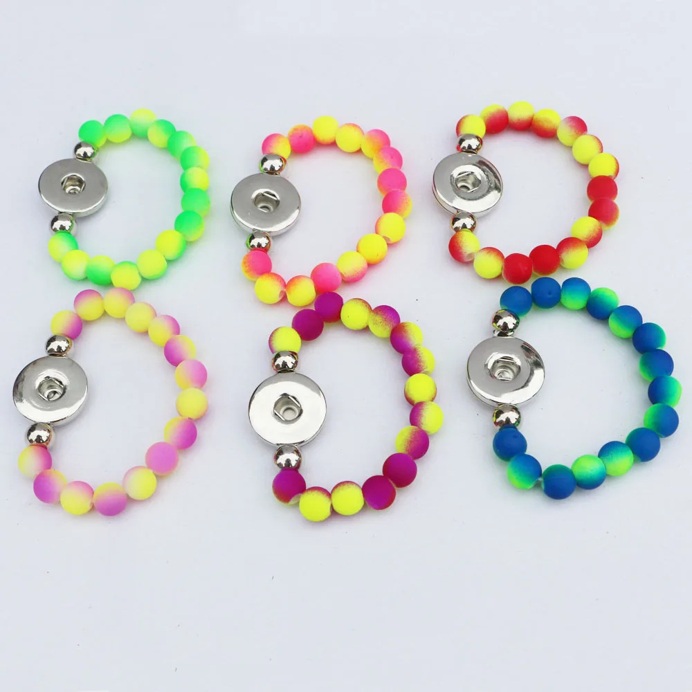 New Design Kids 15cm Length Fashion Bracelet Acrylic Double Color Beads 18mm Snap Button Bracelet for Children Girls
New Design Kids 15cm Length Fashion Bracelet Acrylic Double Color Beads 18mm Snap Button Bracelet for Children Girls