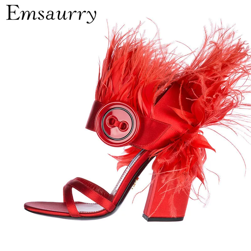 Fashion Feather Gladiator Sandals Women Square Chunky Heel Cross Belt Open Toe Red Stage Catwalk Summer Sandalias
Fashion Feather Gladiator Sandals Women Square Chunky Heel Cross Belt Open Toe Red Stage Catwalk Summer Sandalias