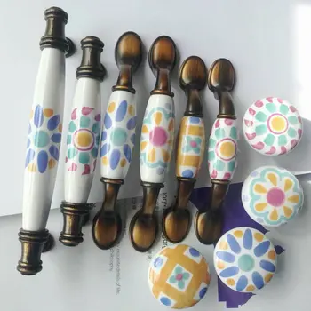 Mediterranean Retro Ceramic Handle Hand painted ceramic knobs Strip White and Blue Porcelain Door Handle for Drawer Cabinet
Mediterranean Retro Ceramic Handle Hand painted ceramic knobs Strip White and Blue Porcelain Door Handle for Drawer Cabinet