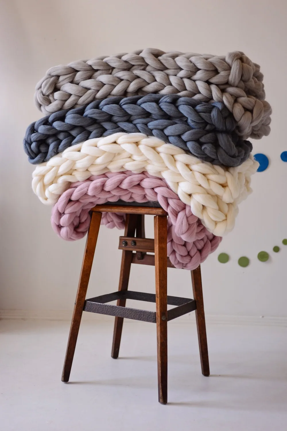 Super Chunky Knit Blanket Pure Merino Chunky Throw Blanket Giant Knit Blanket Huge Stitch Size new years gift for she
Super Chunky Knit Blanket Pure Merino Chunky Throw Blanket Giant Knit Blanket Huge Stitch Size new years gift for she