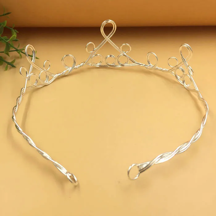 Hand Wired Tiaras Crown Wedding Headpiece Twisted Choker Necklace Collar Component for Women Bride Wedding Hair Accessories
Hand Wired Tiaras Crown Wedding Headpiece Twisted Choker Necklace Collar Component for Women Bride Wedding Hair Accessories