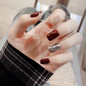 24pcs Shiny Silver Glitter Dark Coffee Brown False Nails Artificial Fake Nails Short Round Full Cover Press on Nail Natural Tips
24pcs Shiny Silver Glitter Dark Coffee Brown False Nails Artificial Fake Nails Short Round Full Cover Press on Nail Natural Tips