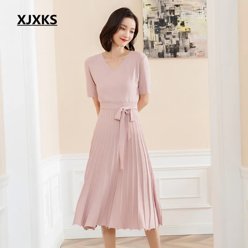 XJXKS Women's dress 2019 summer new fashion V-neck high quality comfortable short-sleeved dress women
XJXKS Women's dress 2019 summer new fashion V-neck high quality comfortable short-sleeved dress women