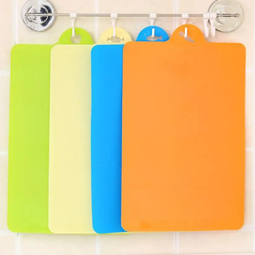 2019 New Convenience Safety Kitchen Kitchen Tools Flexible PP Plastic Non-slip Hang Hole Board Cutting Food Cutting Board Block
2019 New Convenience Safety Kitchen Kitchen Tools Flexible PP Plastic Non-slip Hang Hole Board Cutting Food Cutting Board Block
