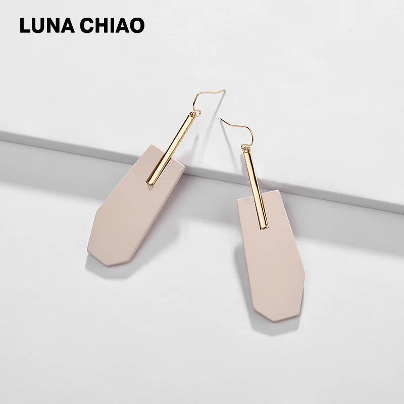 LUNA CHIAO Fashion Jewelry Unique Design Geometric Shape Earrings Rubber Coating Acrylic Drop Earring Accessories for Women
LUNA CHIAO Fashion Jewelry Unique Design Geometric Shape Earrings Rubber Coating Acrylic Drop Earring Accessories for Women