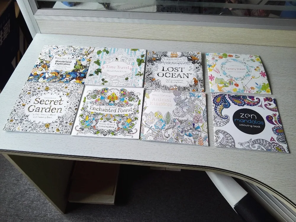 8PCS/LOT 24 Pages English Edition Secret Garden+Fantasy Dream+Enchanted Forest+Animal Kingdom Coloring Book Painting Book
8PCS/LOT 24 Pages English Edition Secret Garden+Fantasy Dream+Enchanted Forest+Animal Kingdom Coloring Book Painting Book