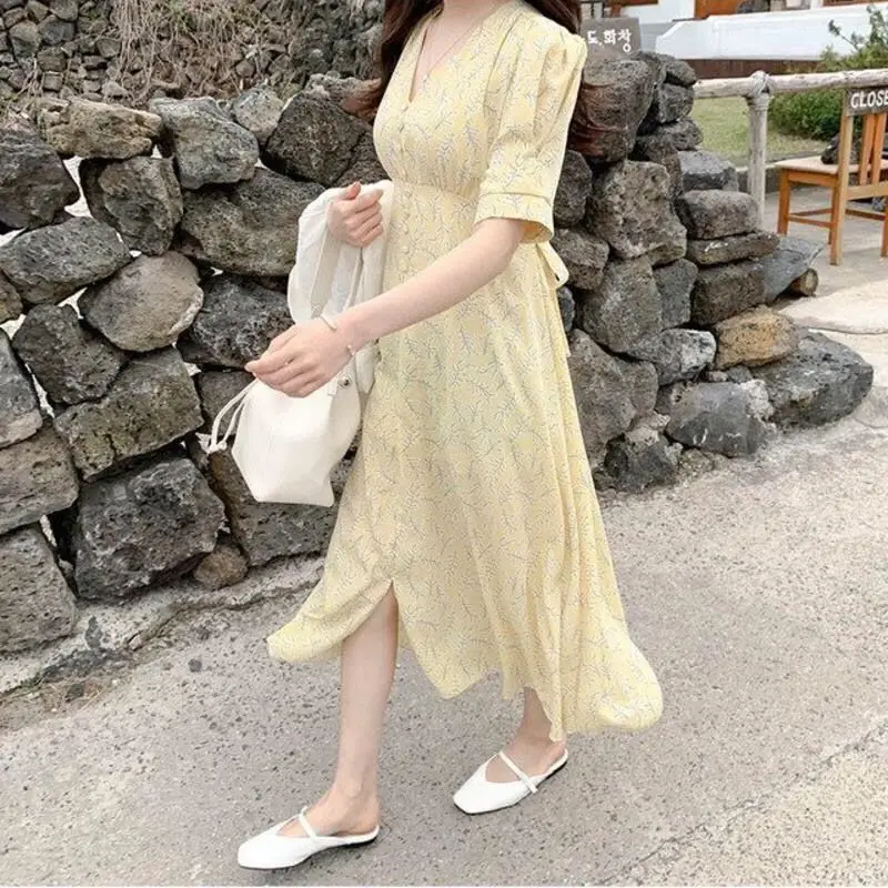 2019 summer new robe femme Korean chiffon floral high waist long dress short sleeve v-neck casual elegant vestidos romantic
2019 summer new robe femme Korean chiffon floral high waist long dress short sleeve v-neck casual elegant vestidos romantic