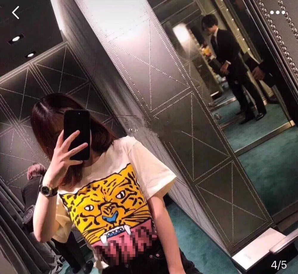 KAH0373 Fashion women Tops & Tees 2019 Runway Luxury famous European Design party style T-Shirts Women's Clothing
KAH0373 Fashion women Tops & Tees 2019 Runway Luxury famous European Design party style T-Shirts Women's Clothing