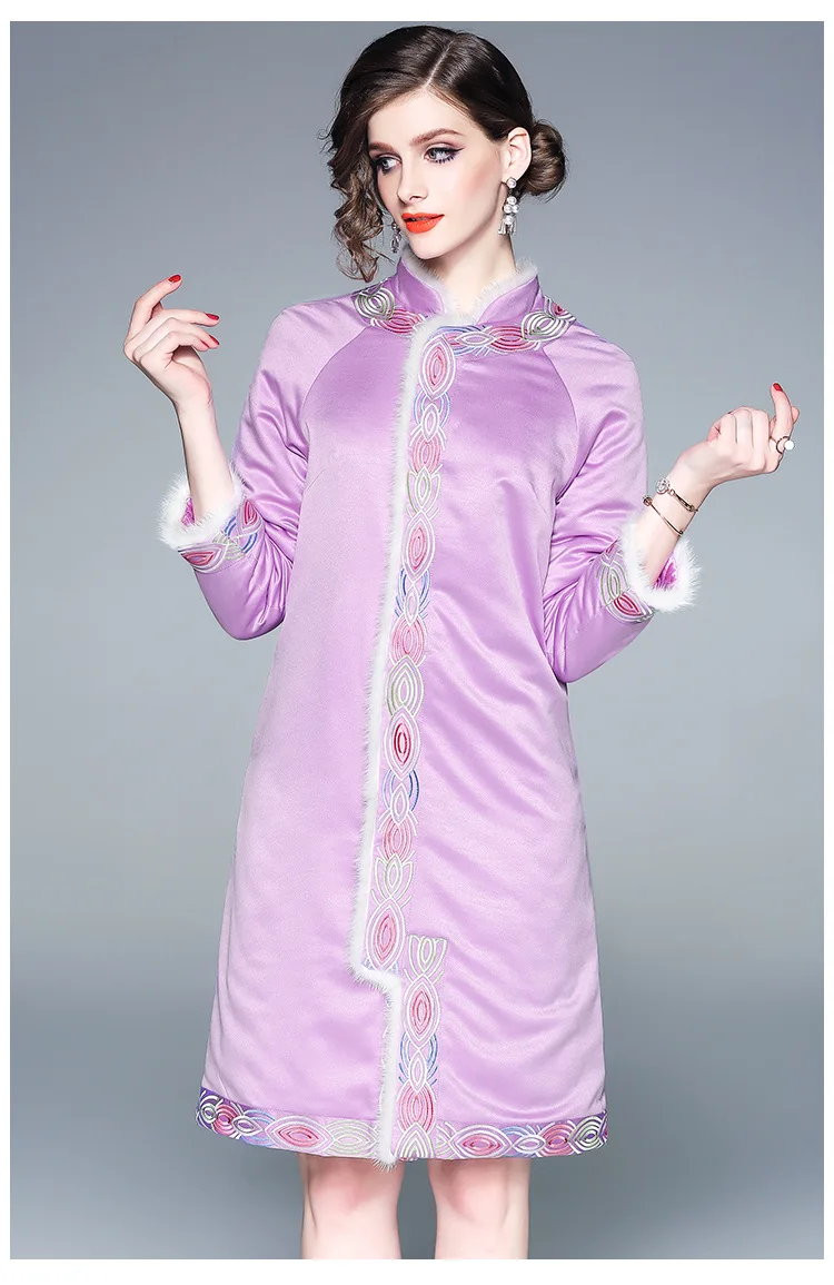 Spring original design Chinese cheongsam style Embroidered Diagonal collar cotton lining jacket with Mane hair hem for women
Spring original design Chinese cheongsam style Embroidered Diagonal collar cotton lining jacket with Mane hair hem for women