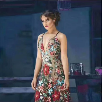 Fashion Flowers Embroidery Bandage Dress High Quality Summer Spaghetti Strap V Neck Chic Evening Party Dress Vestidos Wholesale
Fashion Flowers Embroidery Bandage Dress High Quality Summer Spaghetti Strap V Neck Chic Evening Party Dress Vestidos Wholesale