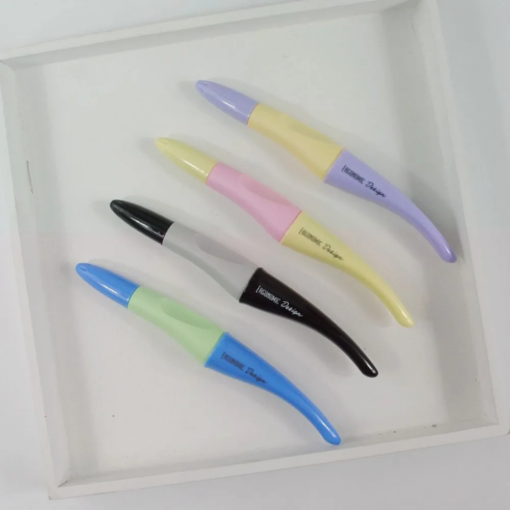 Novelty Neutral Ballpoint Pen Writing Smooth Ball Pen 0.5mm Black Ink Refill Correct Grip Design To Ease Fatigue School Supply
Novelty Neutral Ballpoint Pen Writing Smooth Ball Pen 0.5mm Black Ink Refill Correct Grip Design To Ease Fatigue School Supply