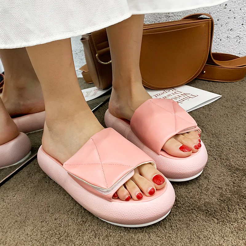 2019 summer new style simple simple solid color thick soles slippers comfortable non-slip casual slippers women's shoes
2019 summer new style simple simple solid color thick soles slippers comfortable non-slip casual slippers women's shoes