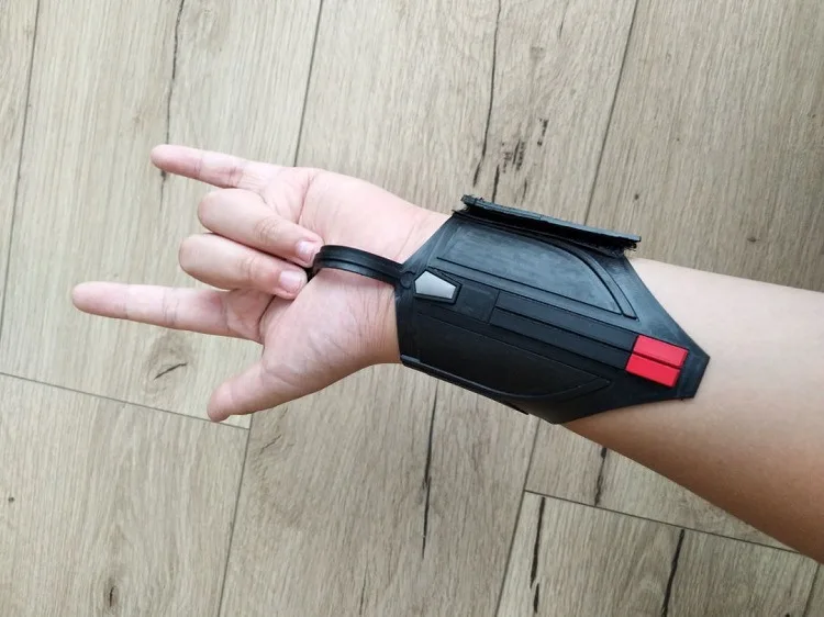 2pc Spider man costume emitter bracelet Web Shooter Amazing Spider-man wristband toys role wrist prop 1pair
2pc Spider man costume emitter bracelet Web Shooter Amazing Spider-man wristband toys role wrist prop 1pair