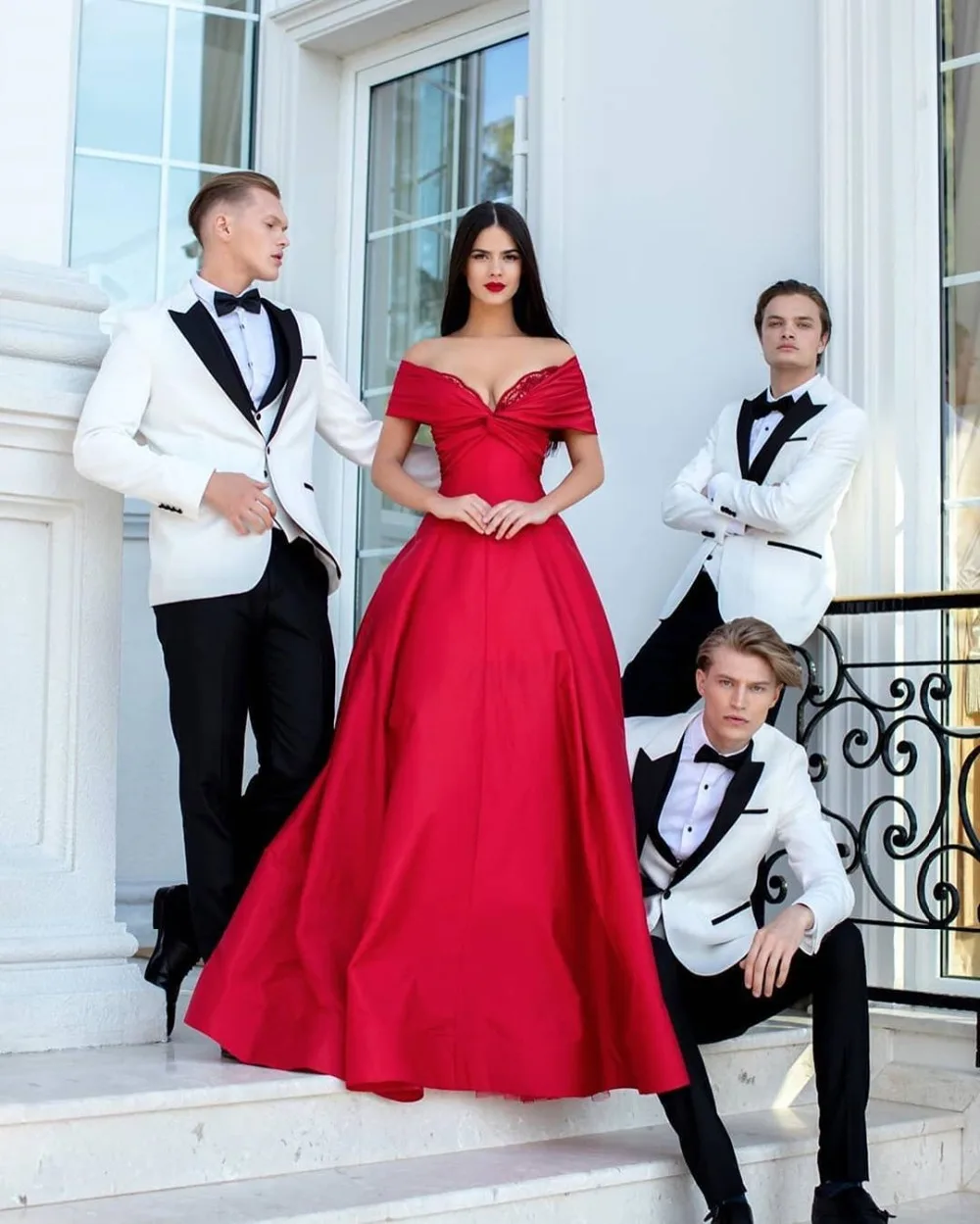 Sexy Red Long Prom Dress Off the Shoulder V Neck Floor Length Plus Size Formal Girls Evening Dresses Custom Gala Party Gowns
Sexy Red Long Prom Dress Off the Shoulder V Neck Floor Length Plus Size Formal Girls Evening Dresses Custom Gala Party Gowns
