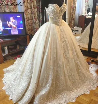Fabulous New Ball Gown Wedding Dress 2017 Sweetheart Neck Appliques Lace Tulle Chapel Train Elegant Bride Dresses
Fabulous New Ball Gown Wedding Dress 2017 Sweetheart Neck Appliques Lace Tulle Chapel Train Elegant Bride Dresses