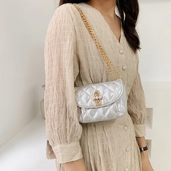 Women'S Pearl PU Shoulder Bag Gold Luxury Crossbody Bags Clutch Women Chain Handbag Designer Flap Messenger Bag Bolsa Feminina
Women'S Pearl PU Shoulder Bag Gold Luxury Crossbody Bags Clutch Women Chain Handbag Designer Flap Messenger Bag Bolsa Feminina