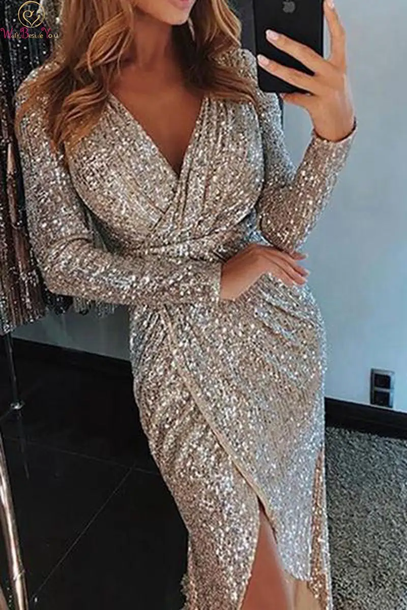 2020 Long Sleeve Champagne Sexy Mermaid Evening Party Dresses V Neck Short Front Long Back Formal Sequined Blue Green Prom Gowns
2020 Long Sleeve Champagne Sexy Mermaid Evening Party Dresses V Neck Short Front Long Back Formal Sequined Blue Green Prom Gowns
